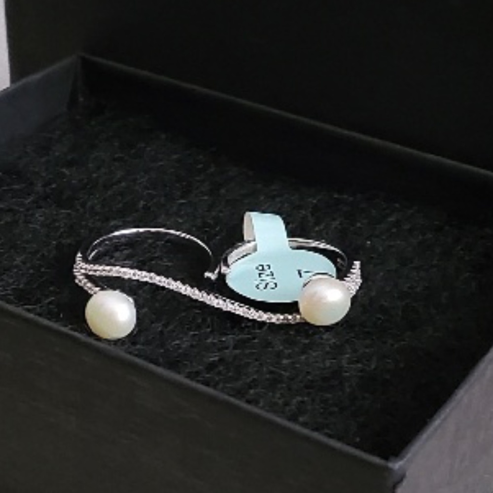 Sterling Silver Double Finger Pearl Ring w/ CZ Size 7